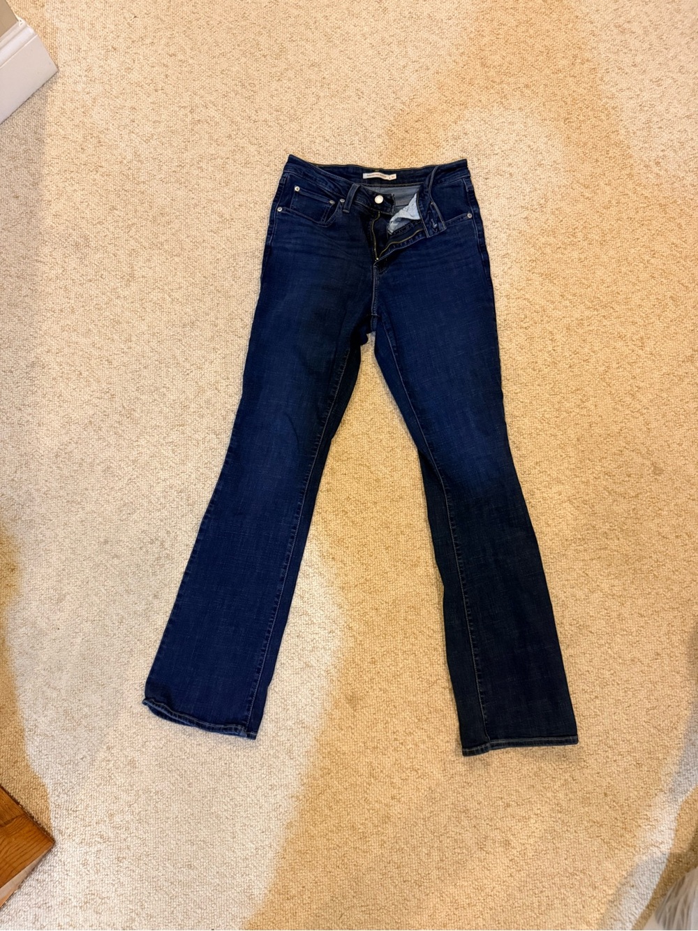 💕 sold 💕 NEW Levi’s Women’s Dark Blue Stretch Bootcut Jeans